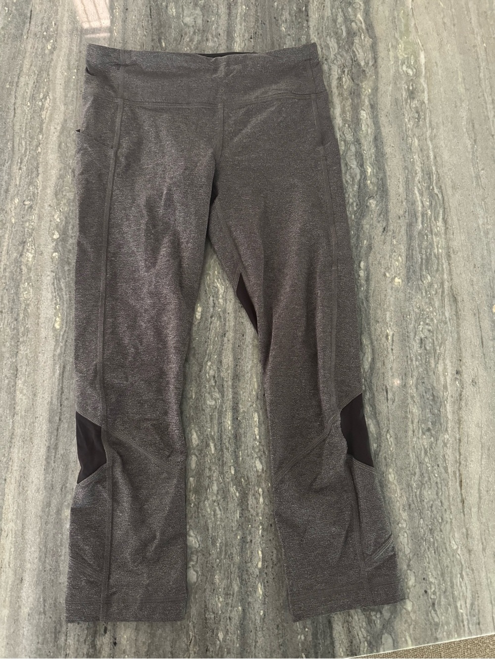 Lululemon Mesh Panel Leggings – Gray/Black – Size 6 - Training, Running